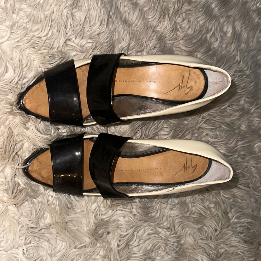 Giuseppe Zanotti tuxedo patent conical heels 39